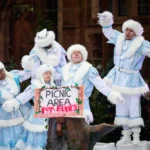 5 Actors posing as trees
